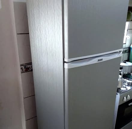Envelopamento de Geladeira Com Adesivo Brilhante Inox